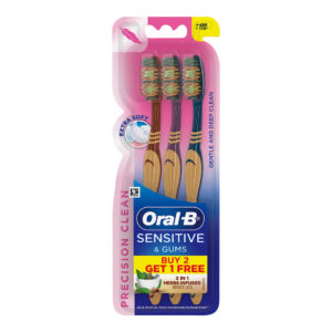 Oral B Sensitive & Gums 3 in 1 herbs infused bristles, 3pcs